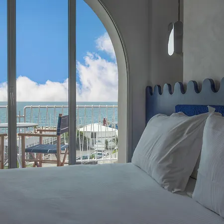 Calea Boutique 4* バーコリ